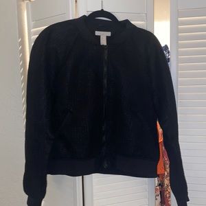 Cute and comfortable H&M bomber jacket.
